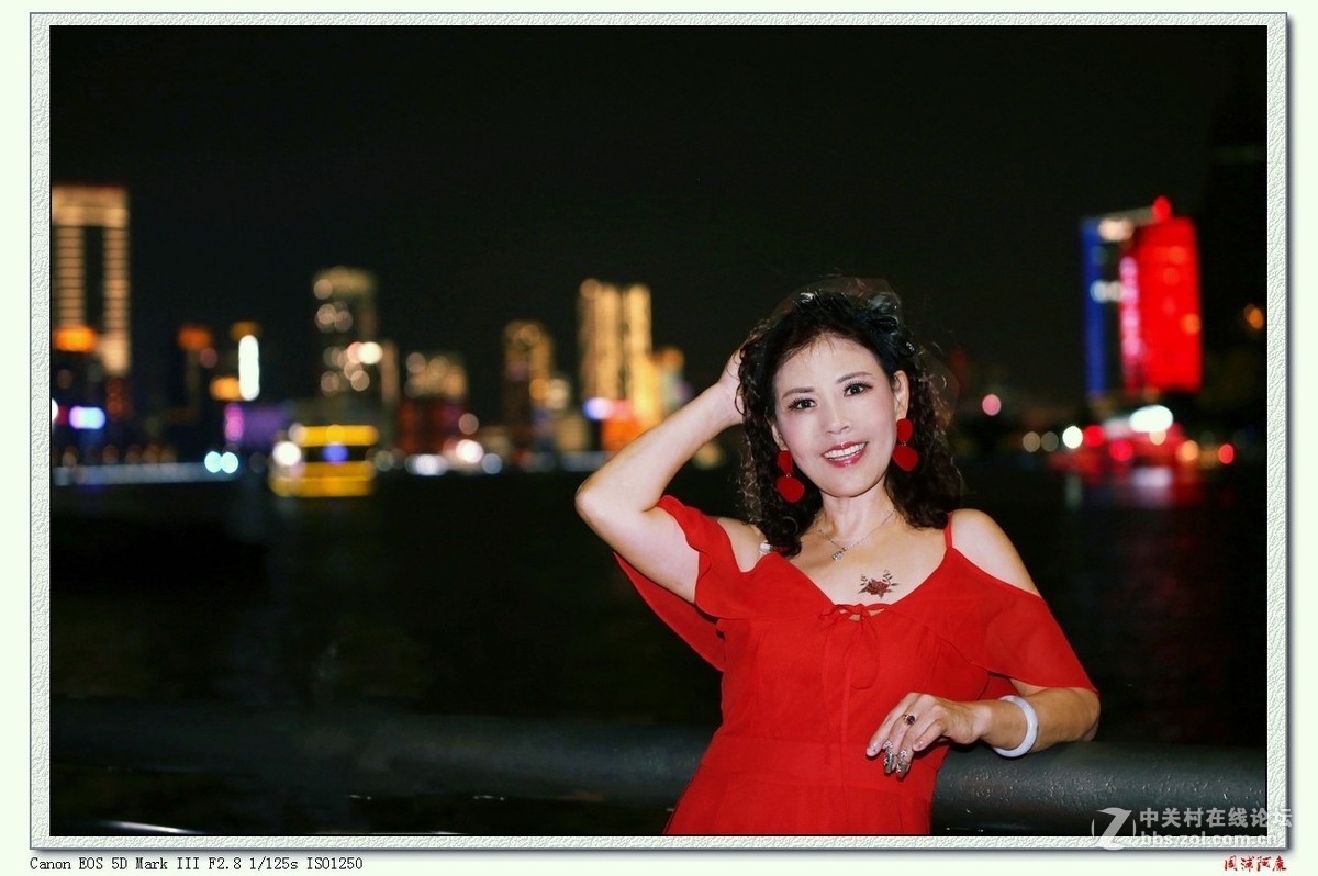 上海外滩夜景人像