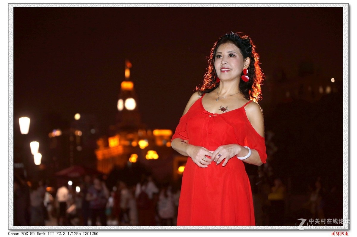 上海外滩夜景人像