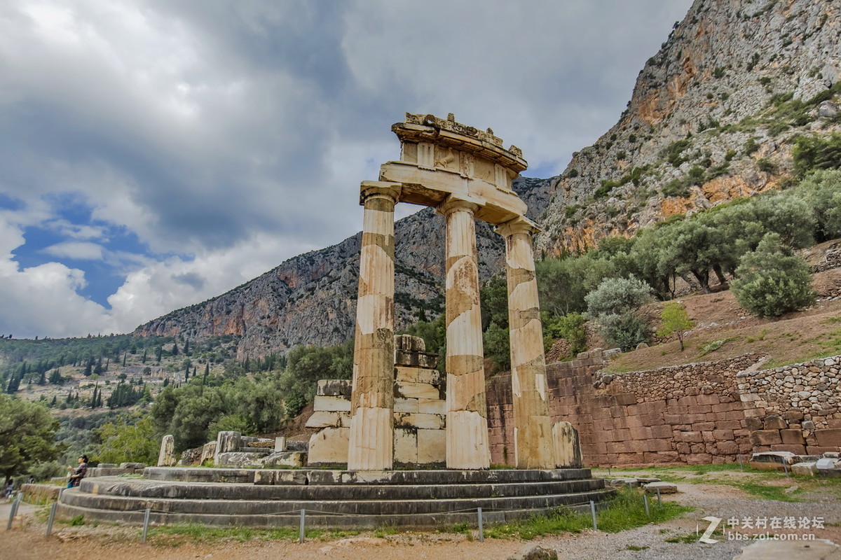 德尔菲阿典娜女神庙