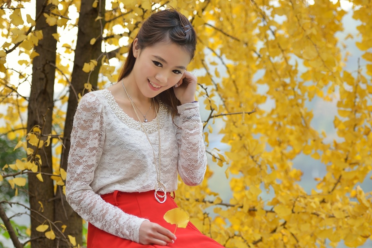 捡起暗恋的黄叶