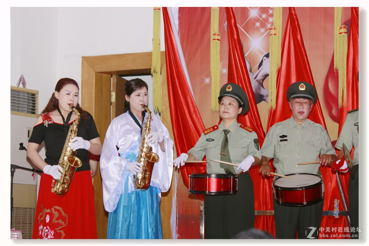 沛县老年大学庆七一，军民鱼水情义深似海。