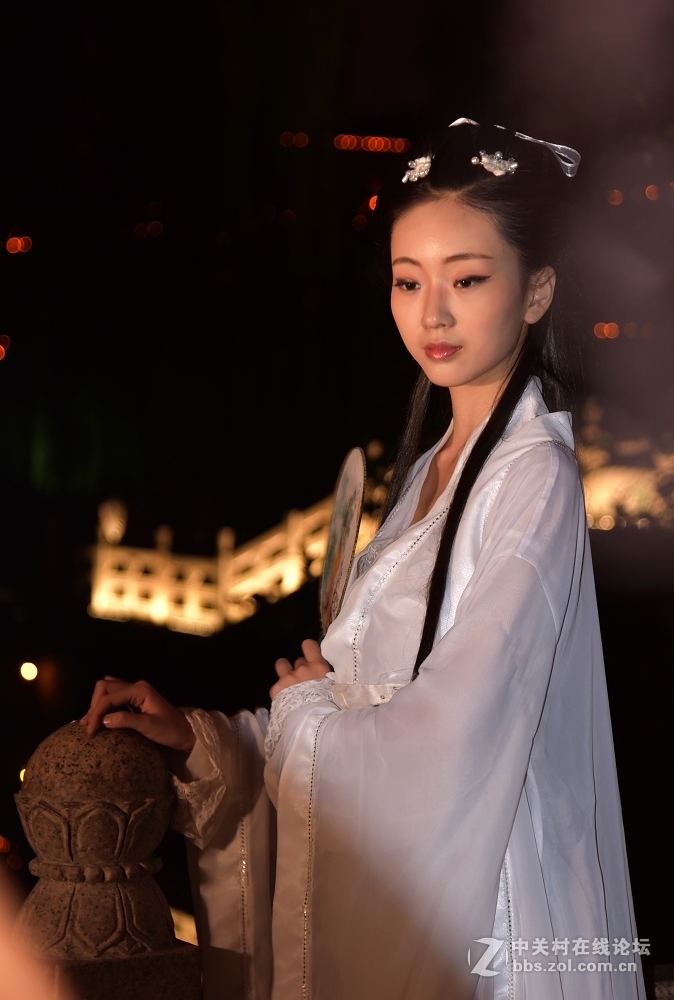 七夕夜拍古装美女