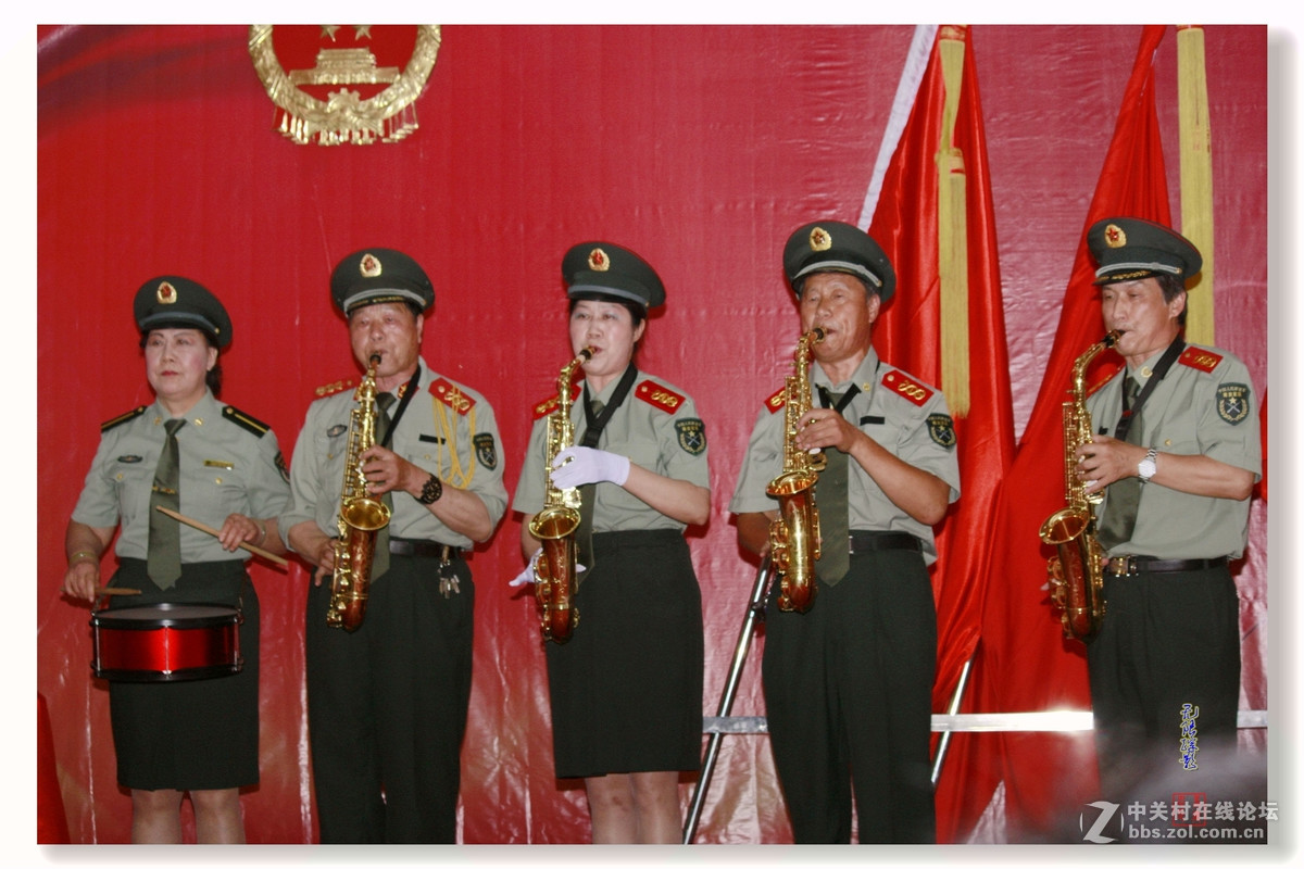 沛县老年大学庆七一，军民鱼水情义深似海。