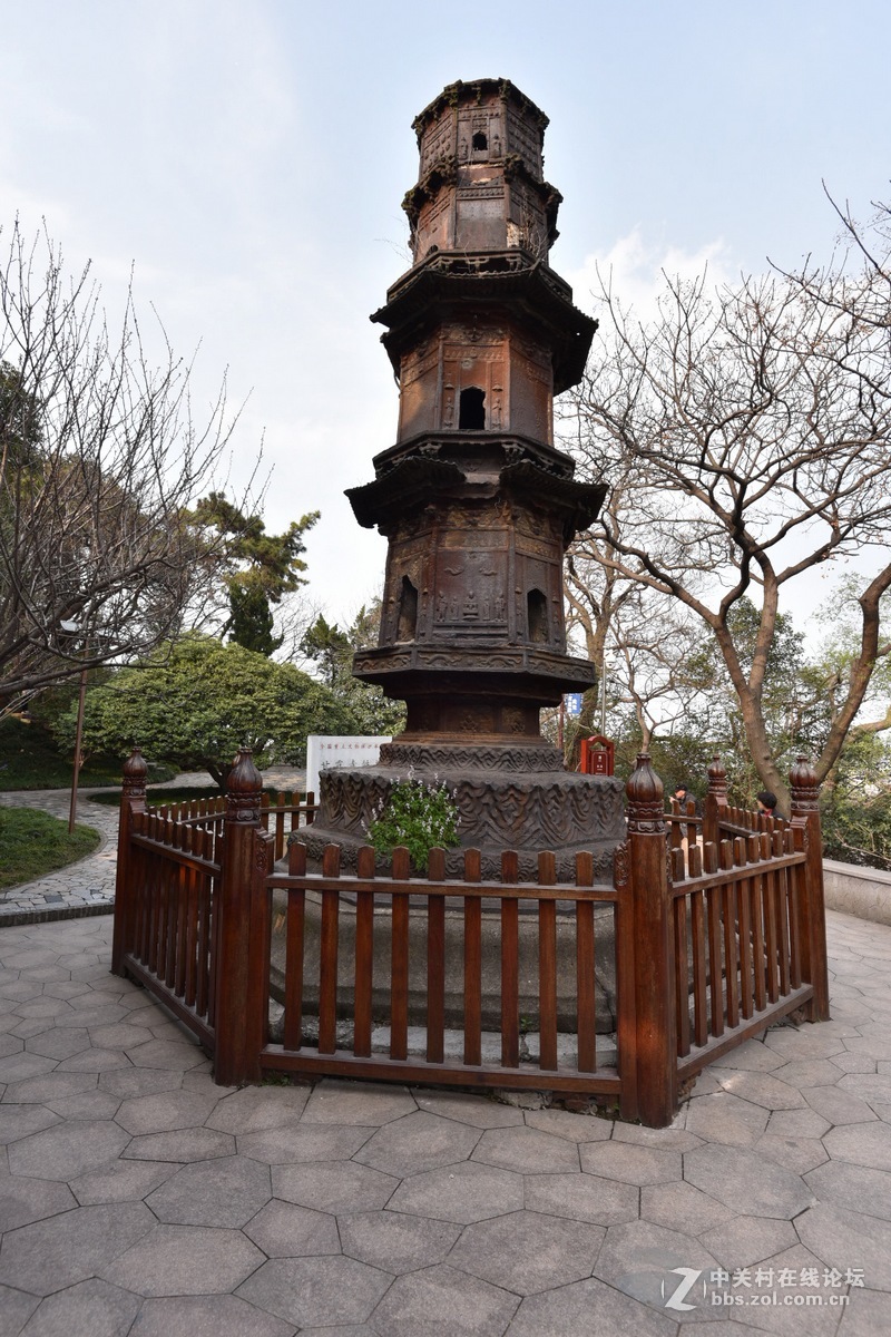 镇江三山名胜之一  （北固山）