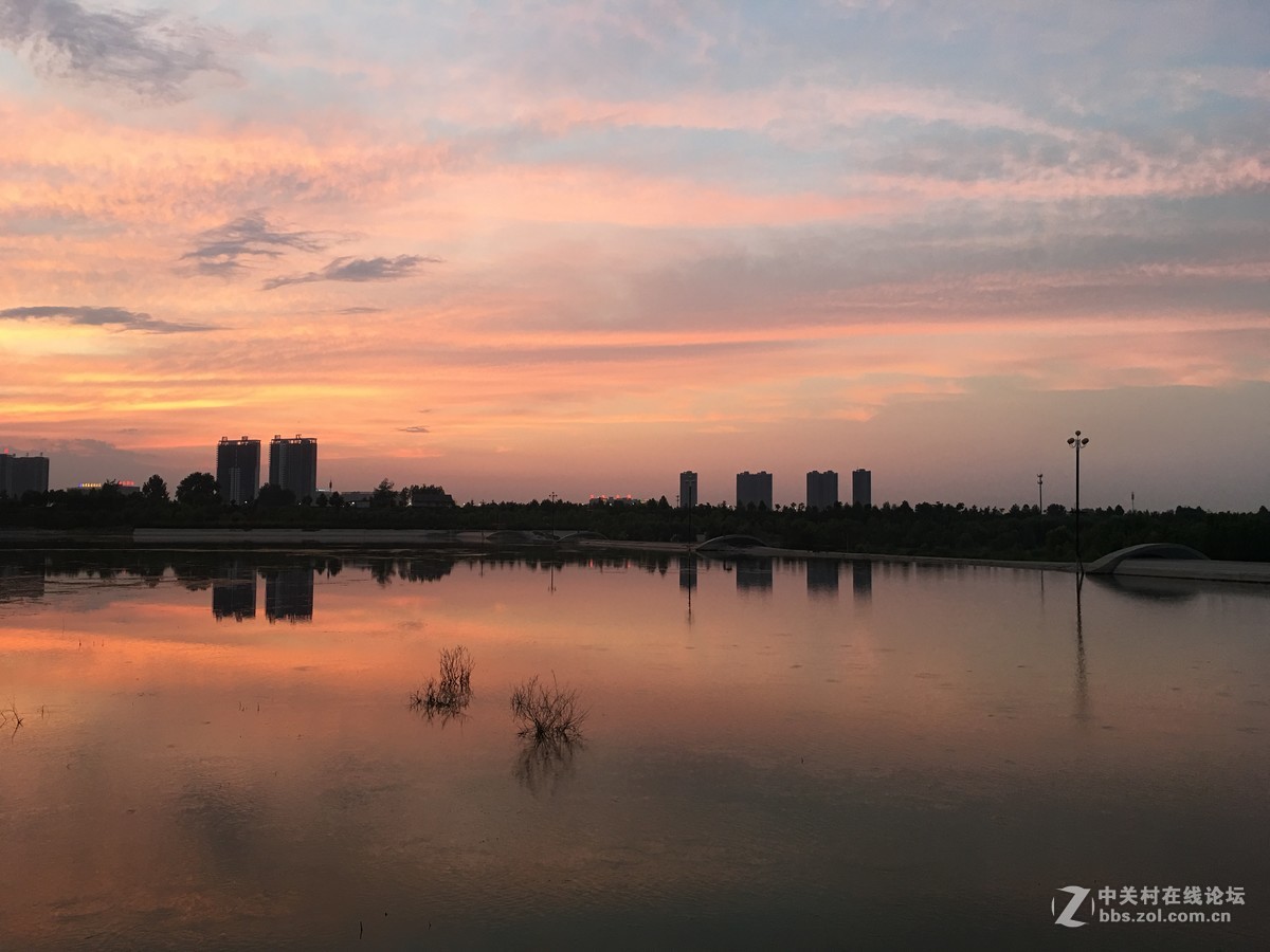 晚霞红胜火