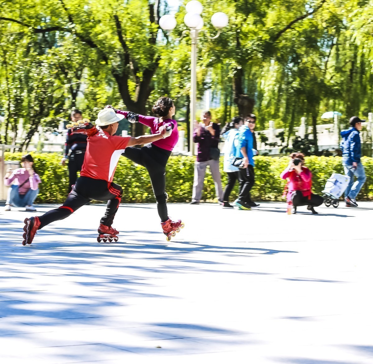 水上双人滑旱冰梦民