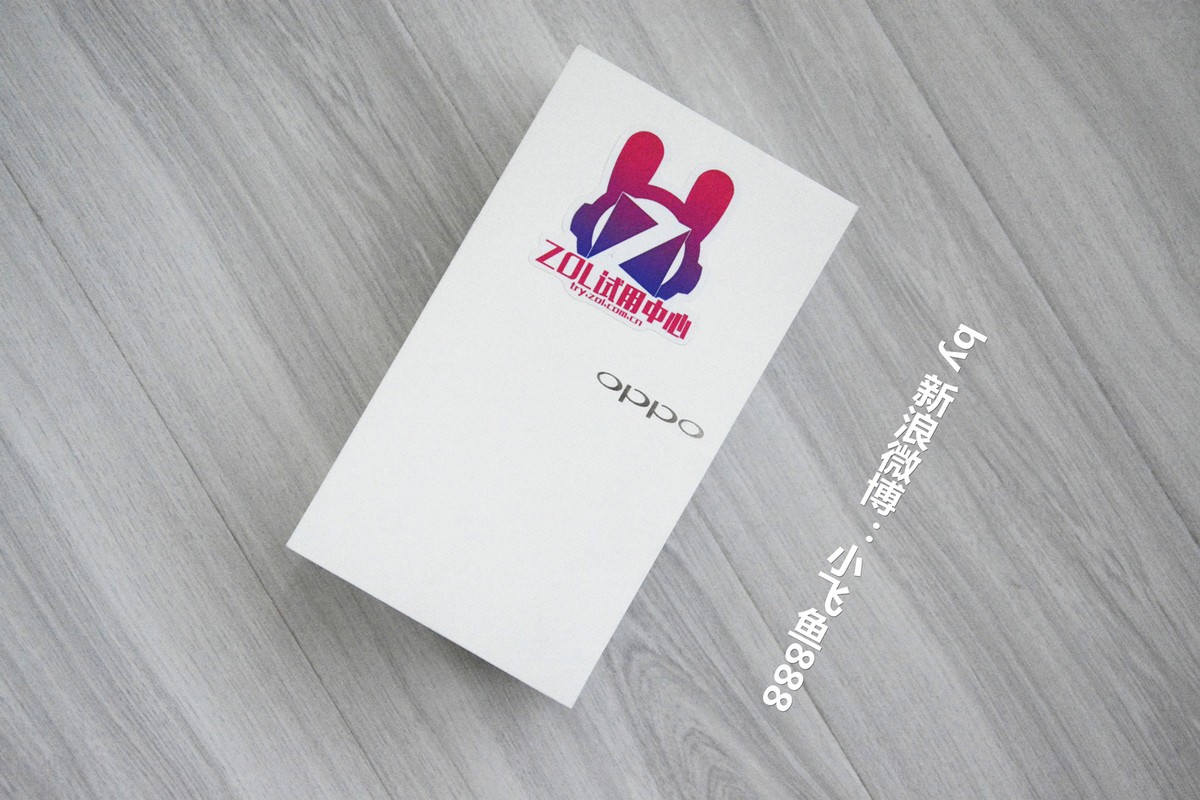 #OPPO新旗舰评测#— OPPO R9 金色 开箱