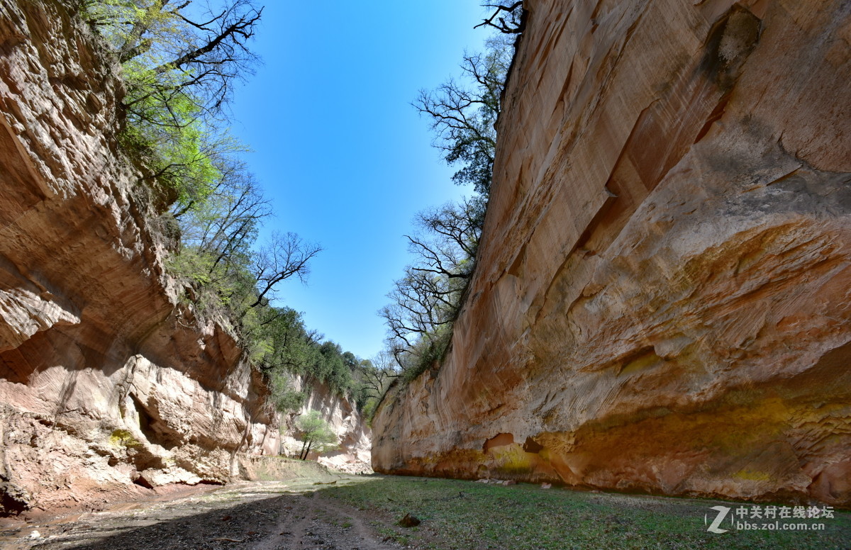 引人入胜的延安甘泉县蛇河大峡谷