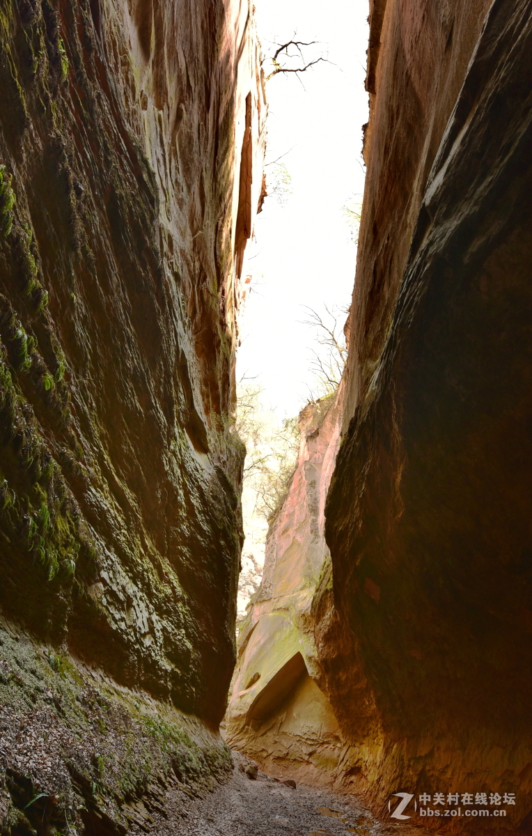 引人入胜的延安甘泉县蛇河大峡谷