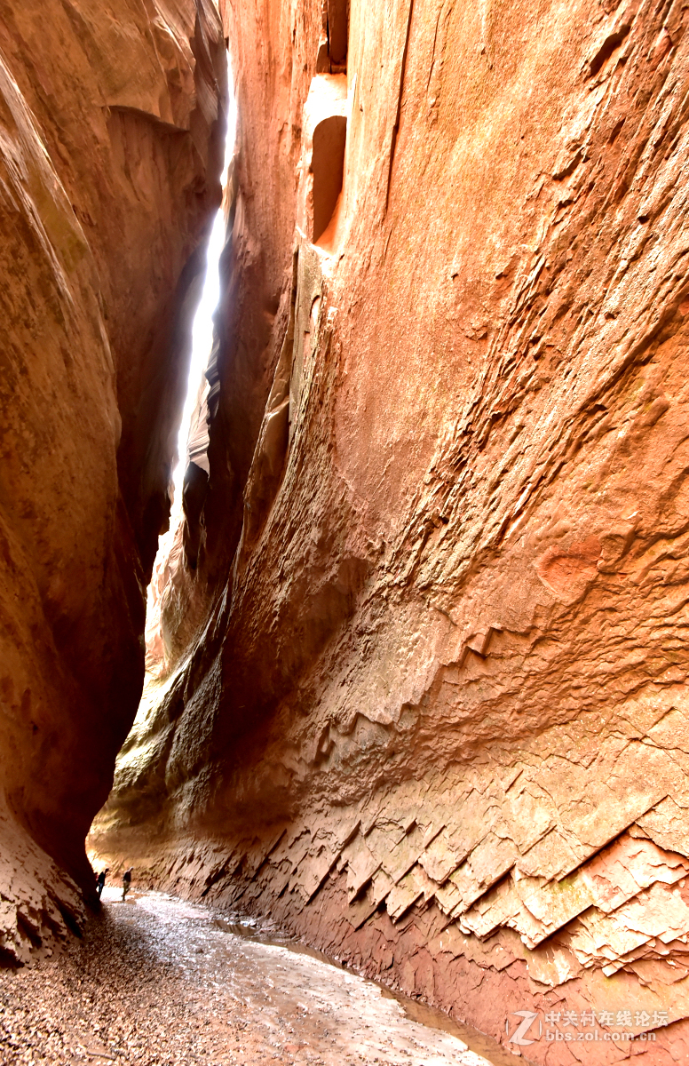 引人入胜的延安甘泉县蛇河大峡谷