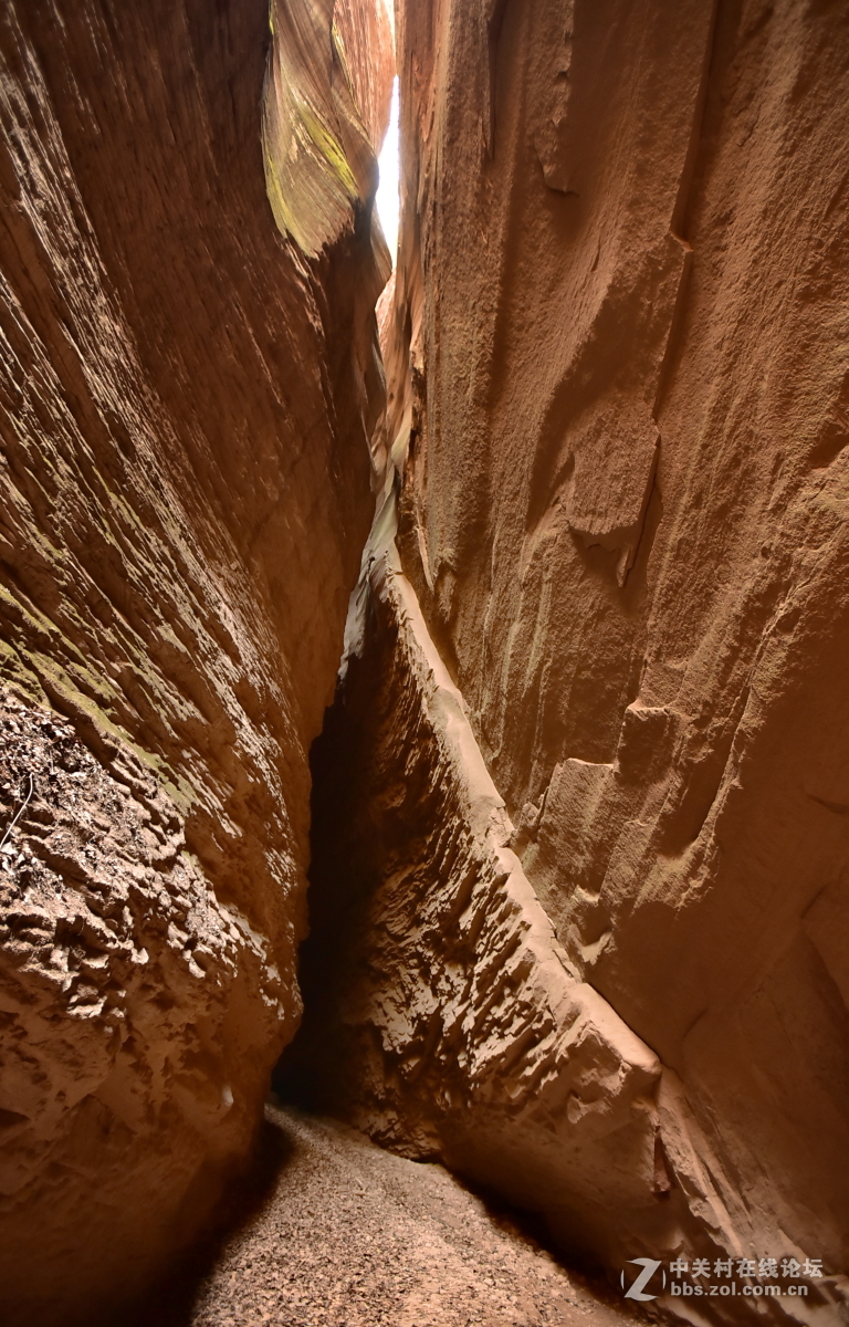 引人入胜的延安甘泉县蛇河大峡谷