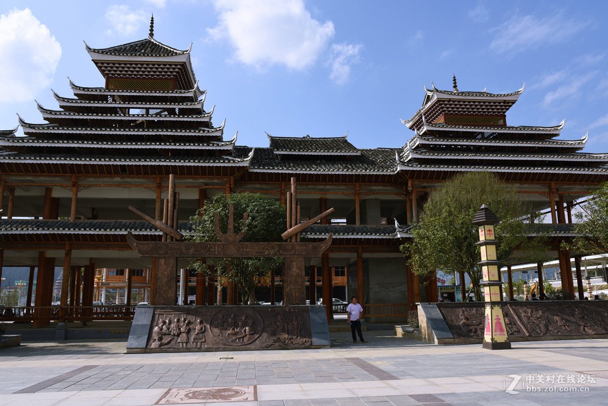 最后的枪手部落——岜沙苗寨（2）：极具民族特色的建筑