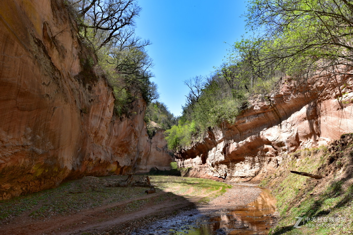 引人入胜的延安甘泉县蛇河大峡谷