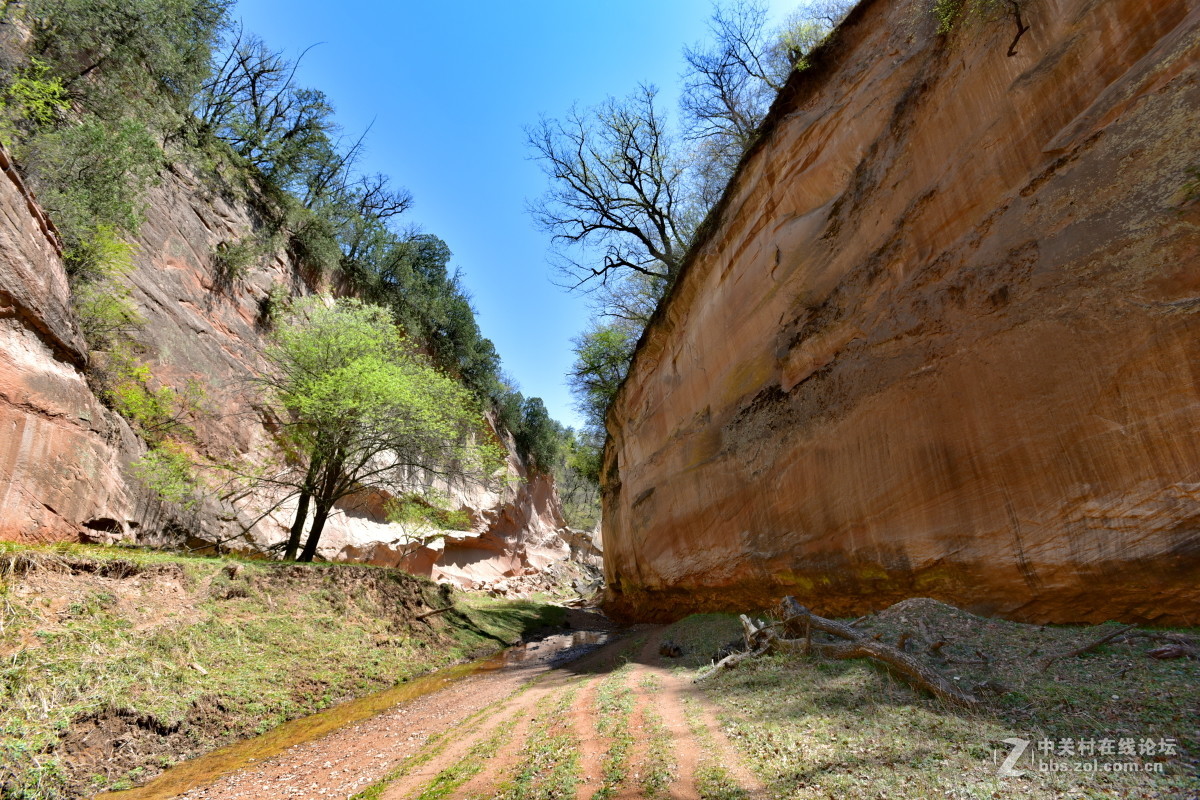 引人入胜的延安甘泉县蛇河大峡谷
