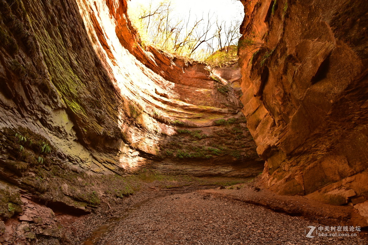 引人入胜的延安甘泉县蛇河大峡谷