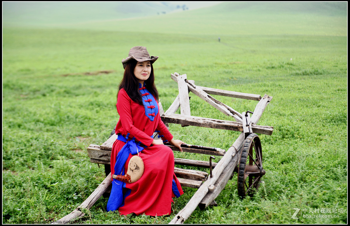 乌兰毛都草原与人像