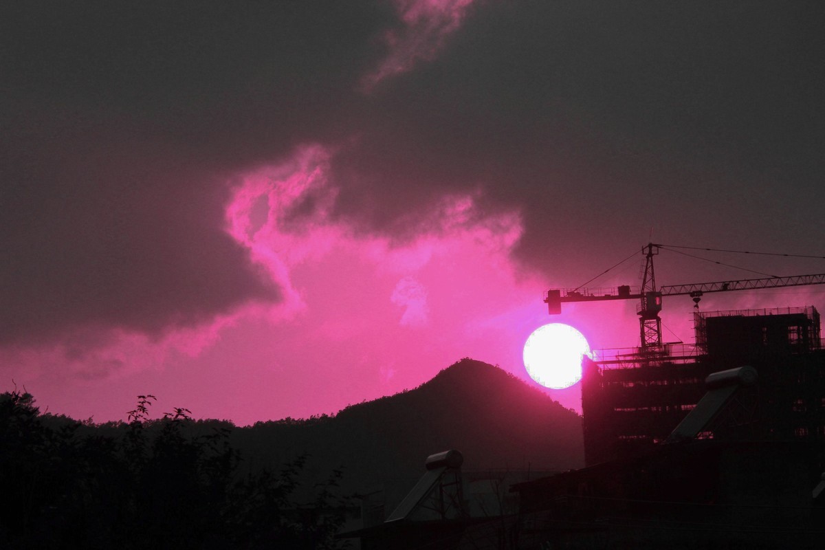 即将下山的太阳