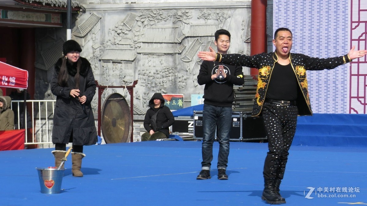 真功夫-吞铁球插宝剑