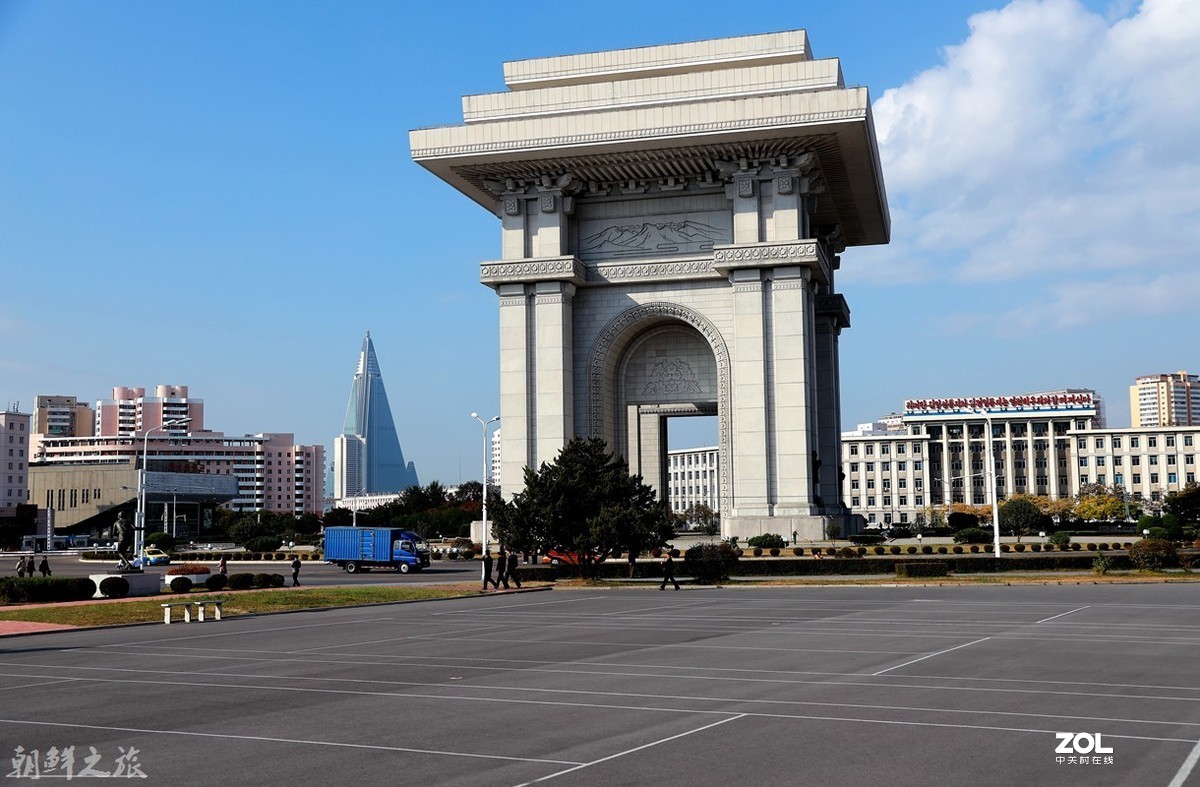 朝鲜平壤市区掠影3凯旋门中国人民志愿军烈士纪念碑