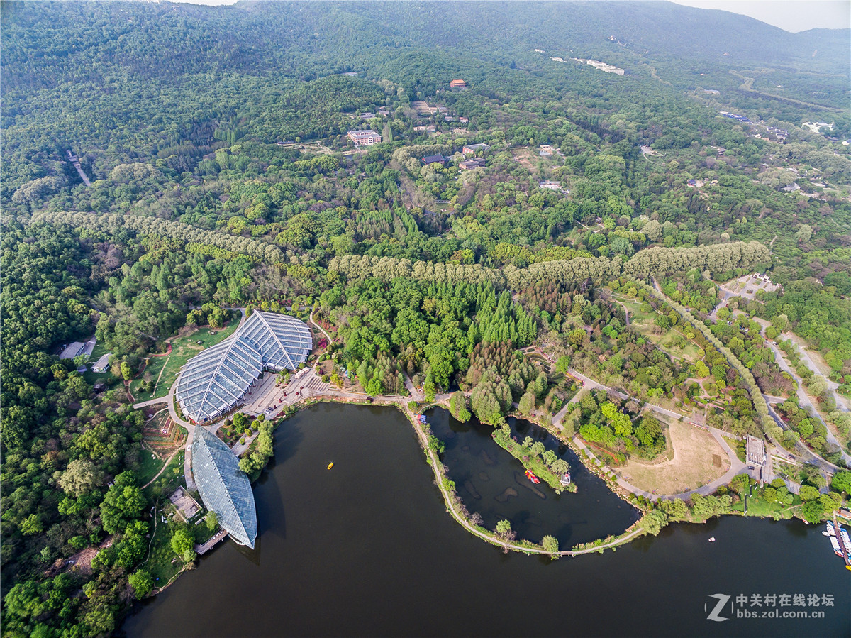 空中俯瞰植物园