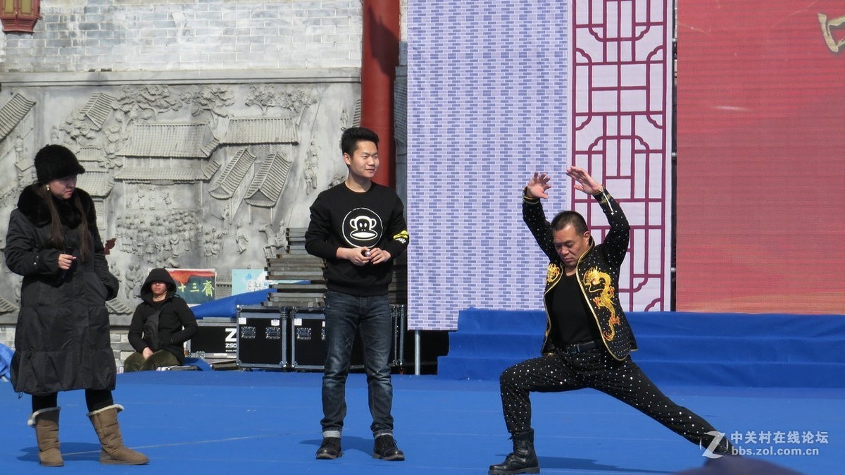 真功夫-吞铁球插宝剑