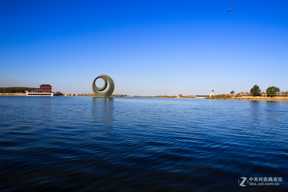 甘肃月亮湖风景区图片