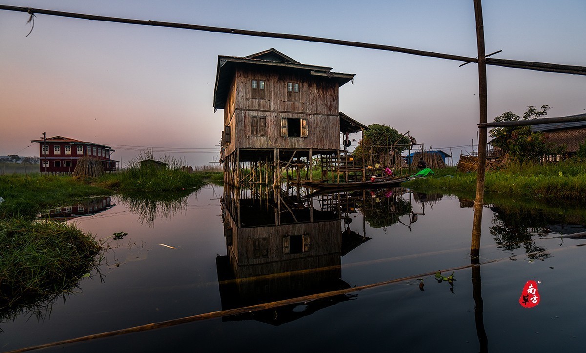 茵莱湖水上村庄