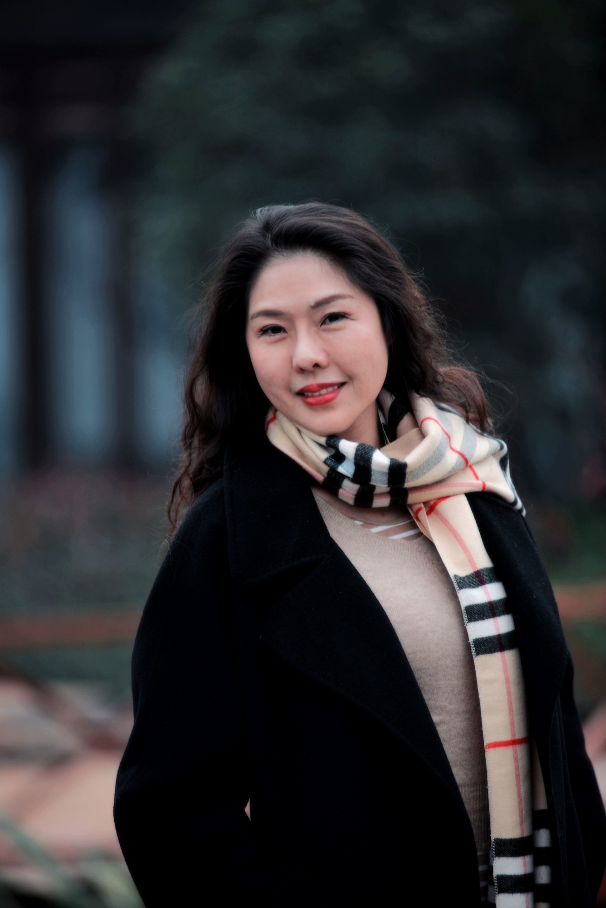 阴雨天拍气质美女人像习作-中关村在线摄影论坛