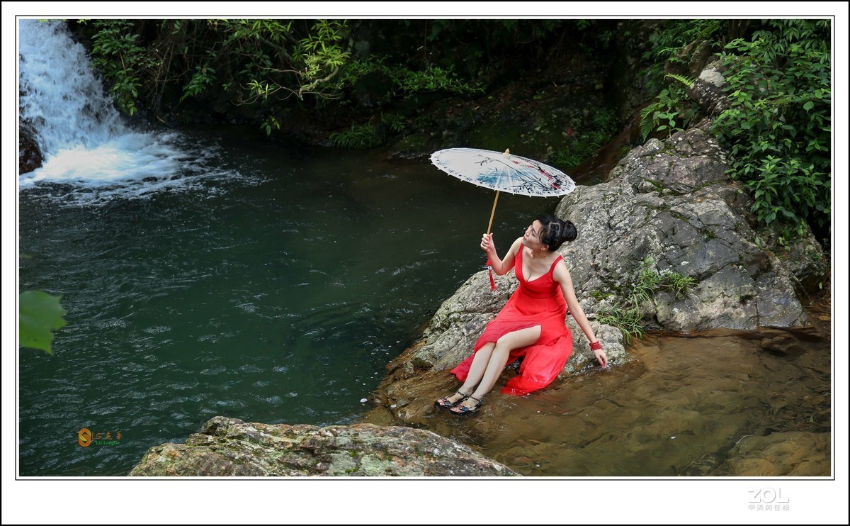 24 70 F2.8L “戏水红衣”