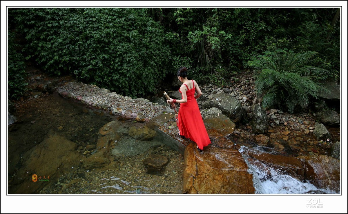 24 70 F2.8L “戏水红衣”