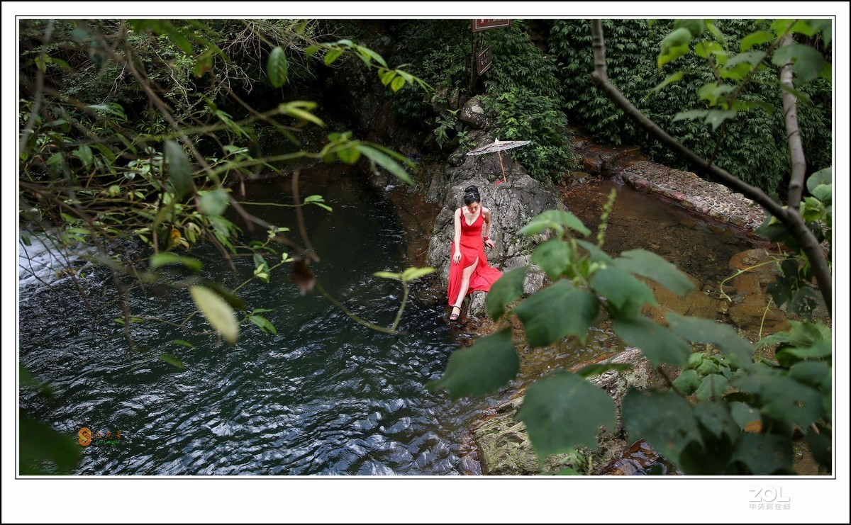 24 70 F2.8L “戏水红衣”