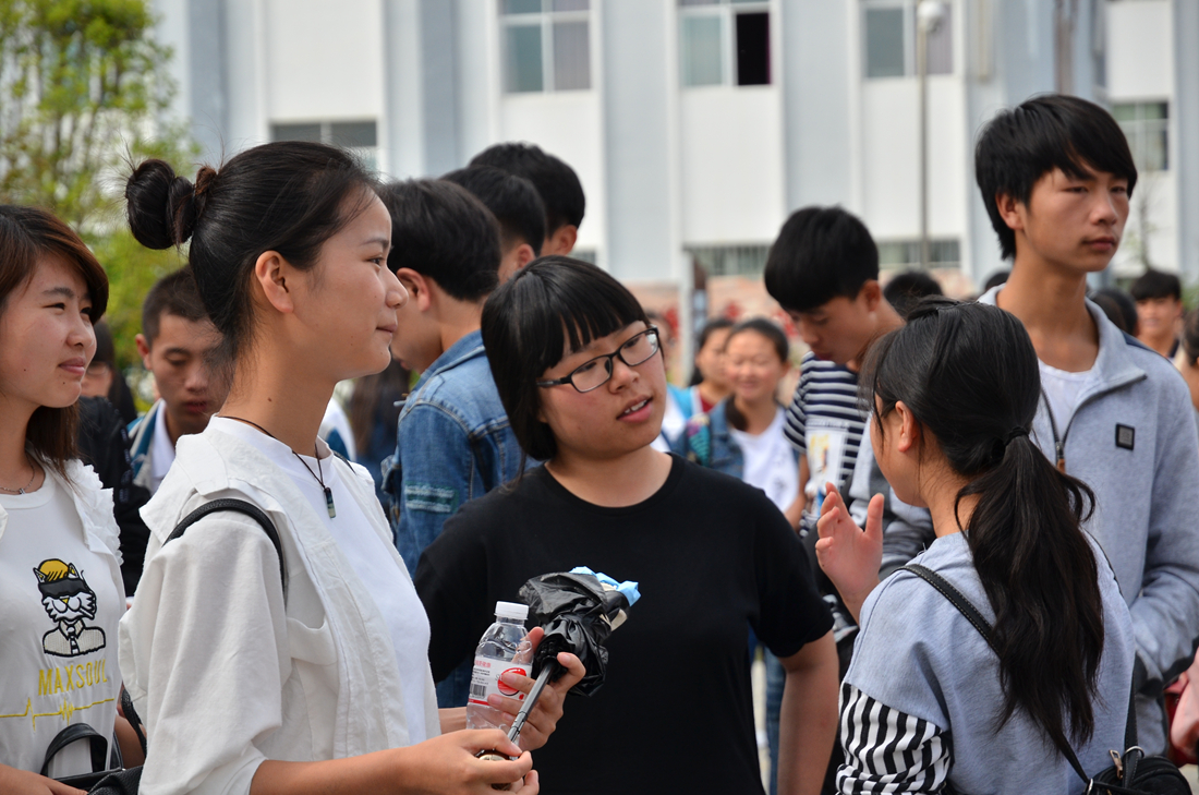 一年一度国考日。2016年当地高考纪实。