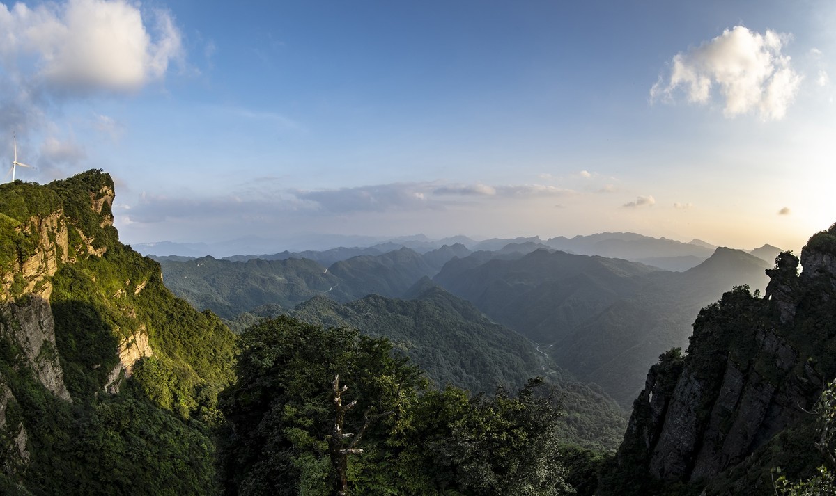 武隆赵云山的悬崖风景