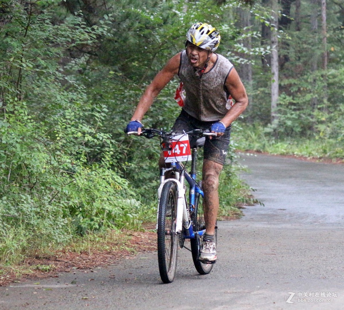 拐弯抹角上坡路