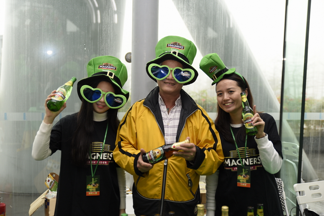 2016广州塔3月17 圣帕特里克节