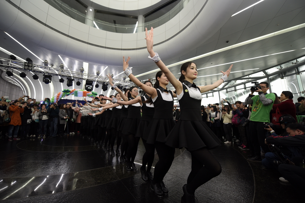 2016广州塔3月17 圣帕特里克节