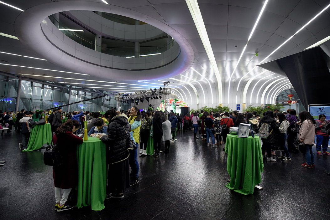 2016广州塔3月17 圣帕特里克节