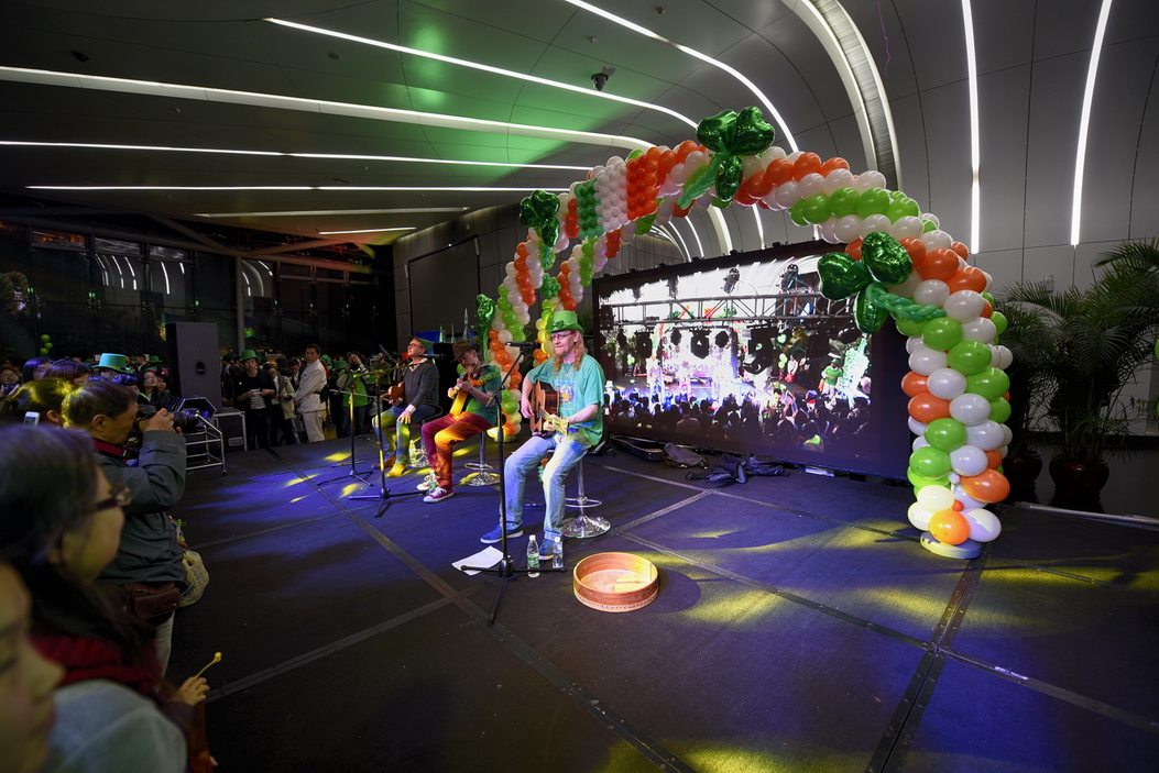 2016广州塔3月17 圣帕特里克节