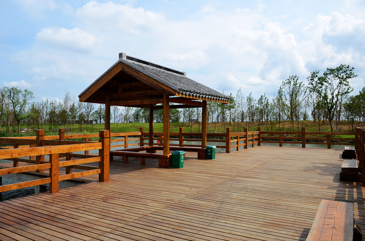 莺湖生态水景园