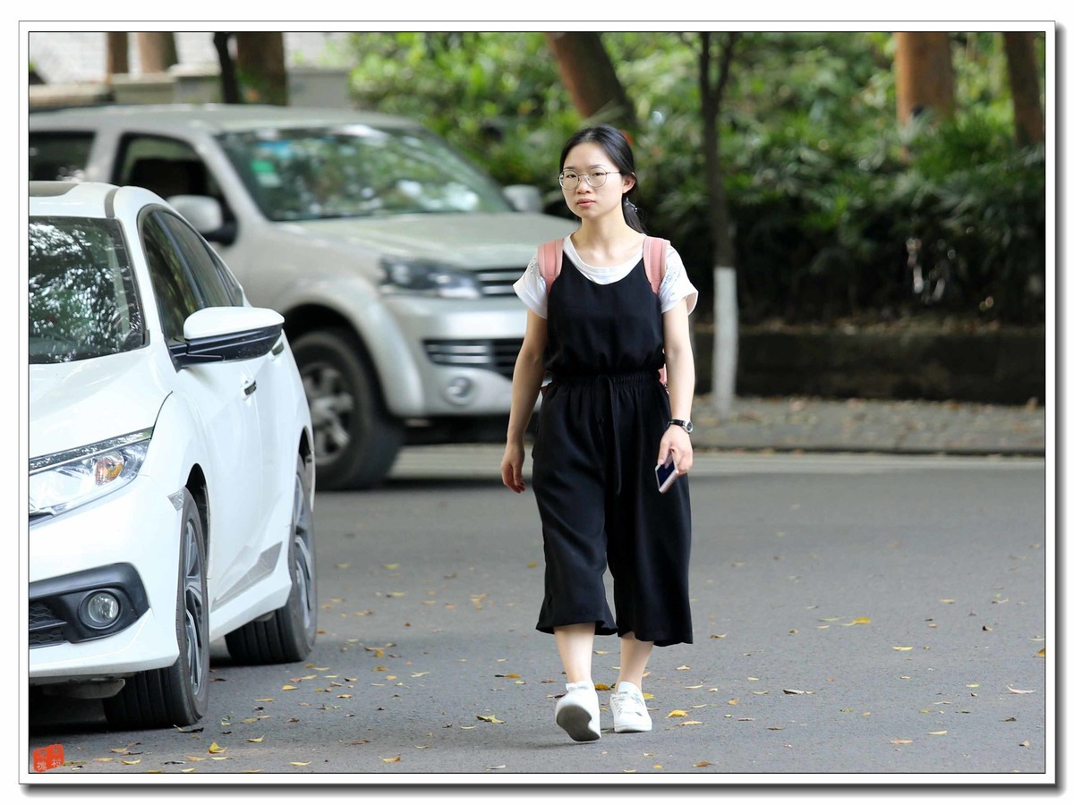 西南大学抓拍美女4