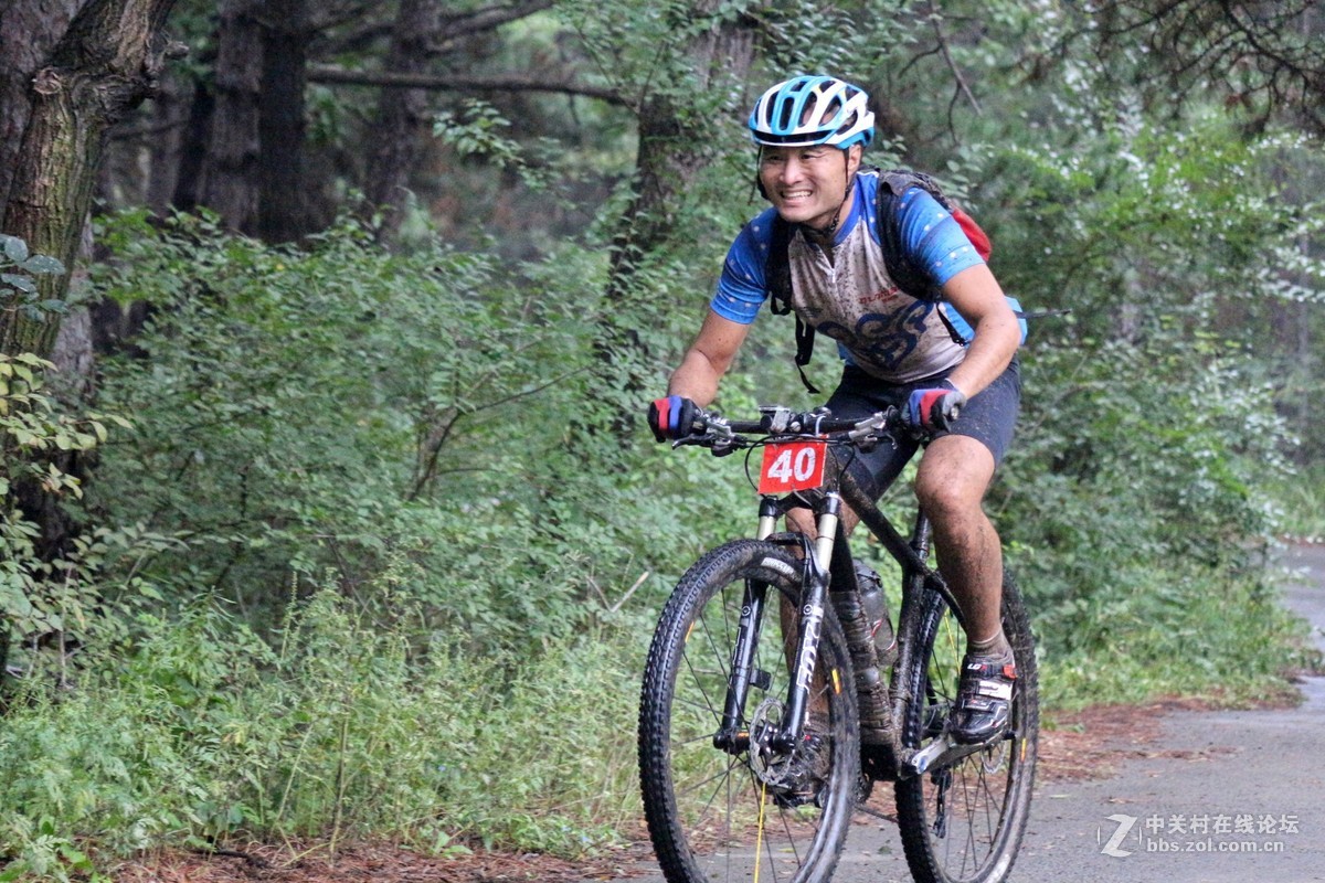 拐弯抹角上坡路