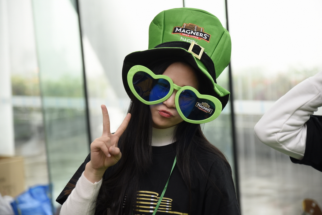 2016广州塔3月17 圣帕特里克节