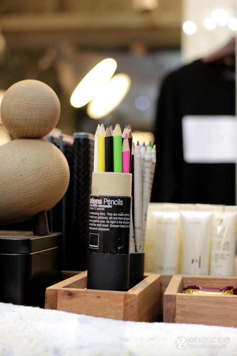 冷光色，高感大光圈下的试镜。