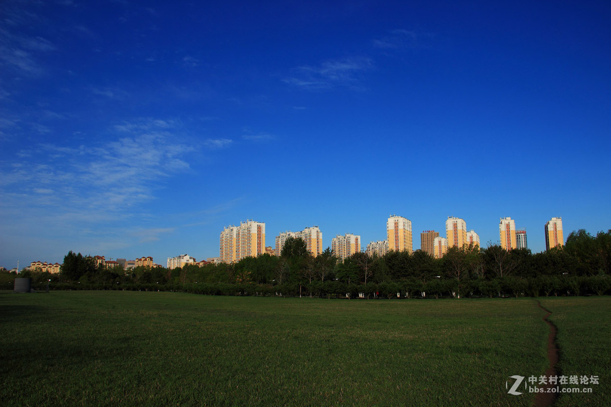 石博园晨景---恭贺“晚之秋”好友荣任《佳能5DsR星空(中国)》版主！