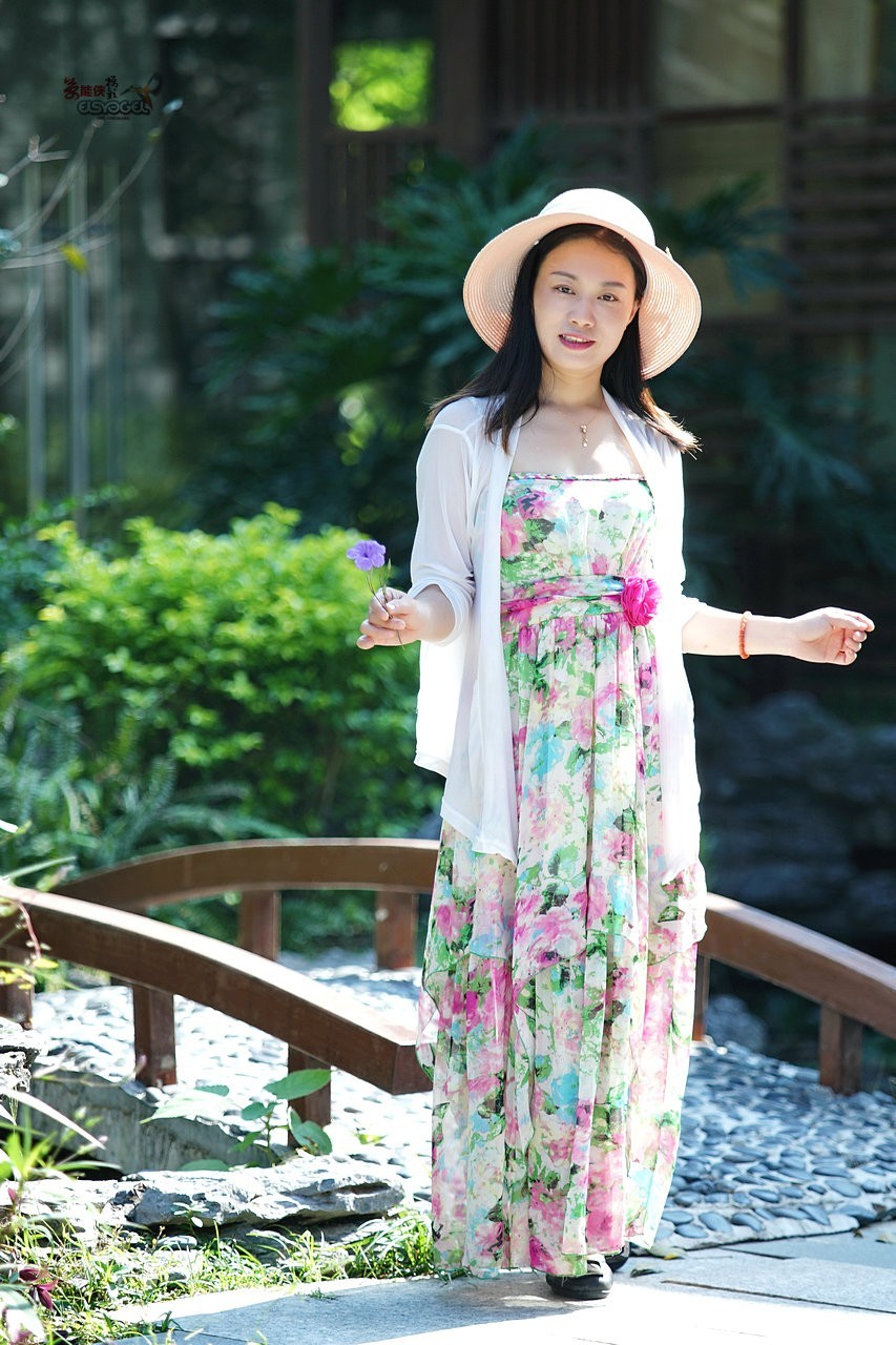 金秋【海珠湖外拍美女】 ----筱雅