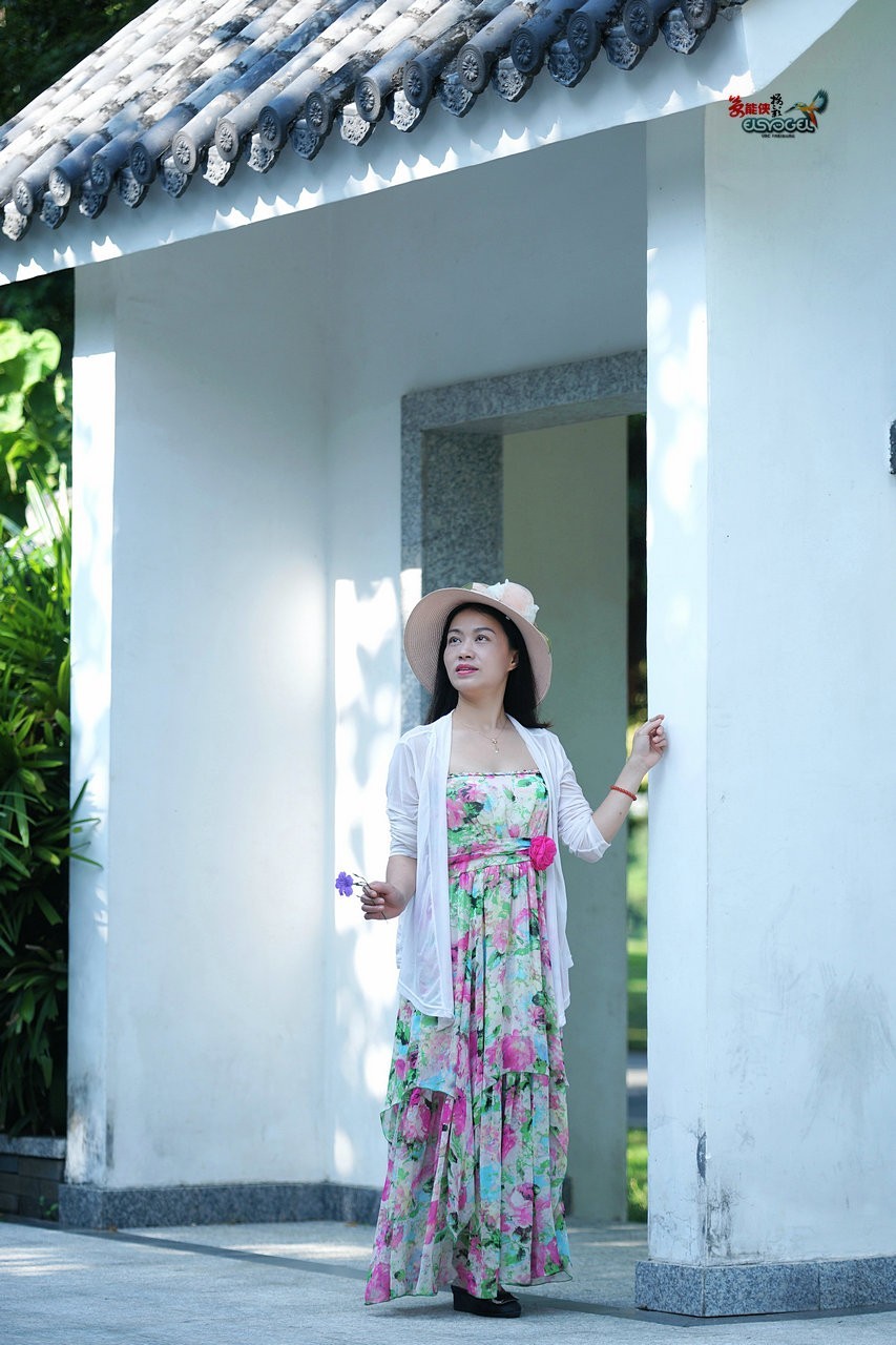 金秋【海珠湖外拍美女】 ----筱雅