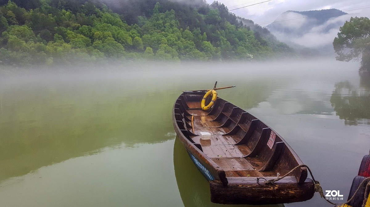 瓯 江 晨 雾
