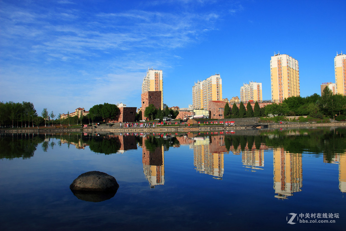 石博园晨景---恭贺“晚之秋”好友荣任《佳能5DsR星空(中国)》版主！
