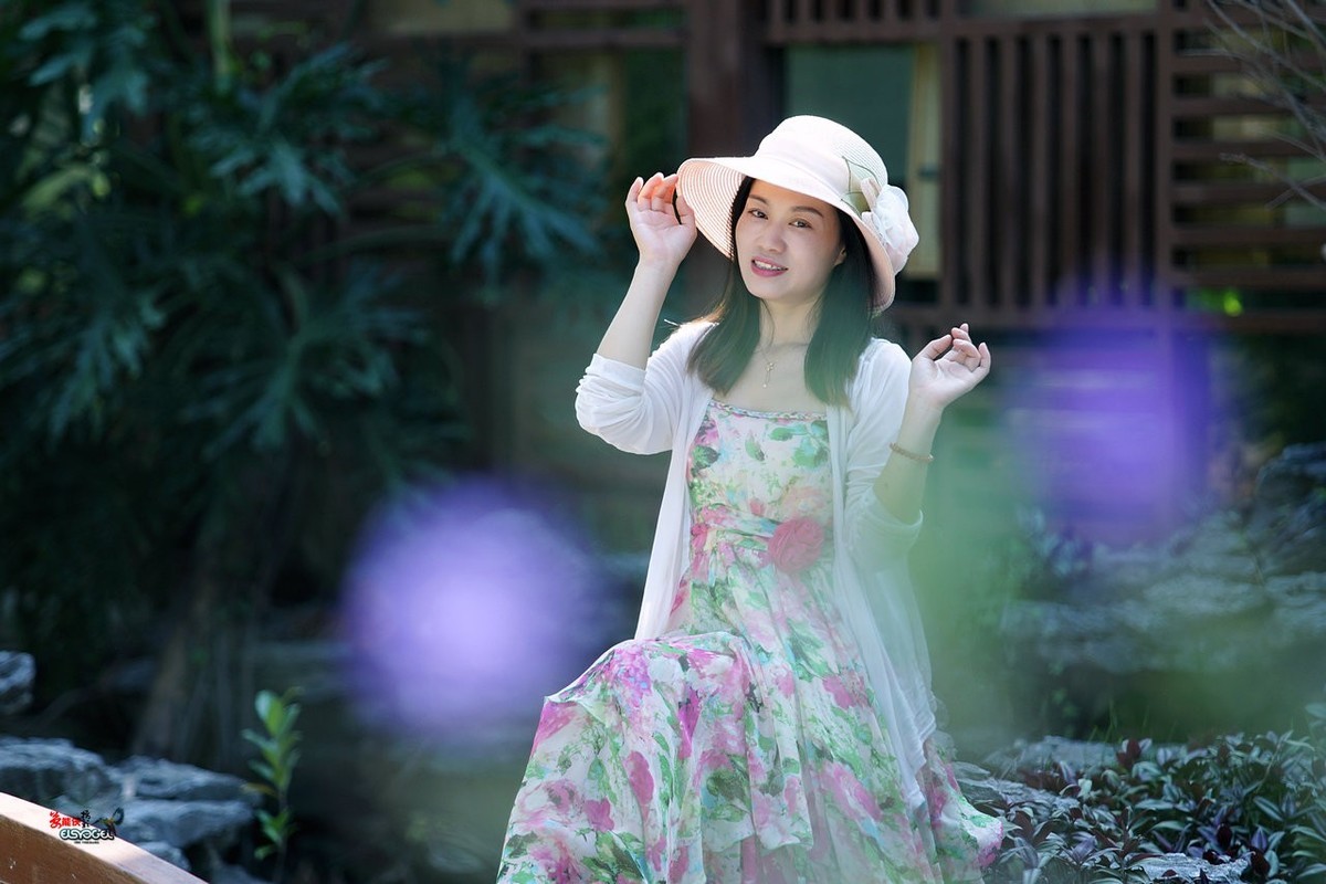 金秋【海珠湖外拍美女】 ----筱雅