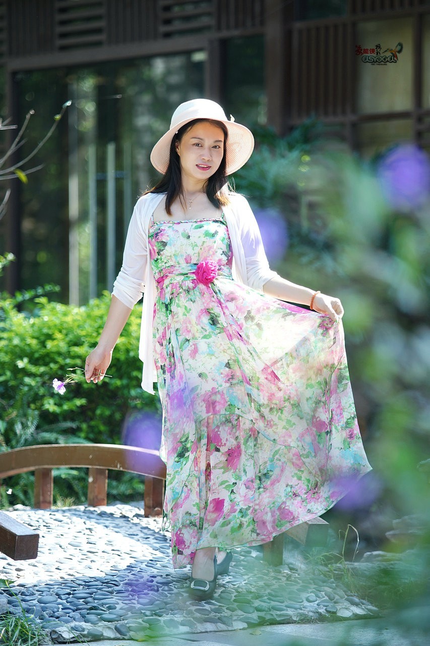 金秋【海珠湖外拍美女】 ----筱雅